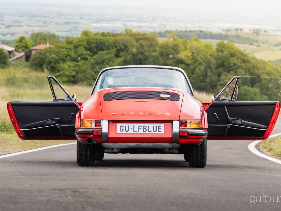 Immagine 35/51 di Porsche 911 2.2 E (1970)