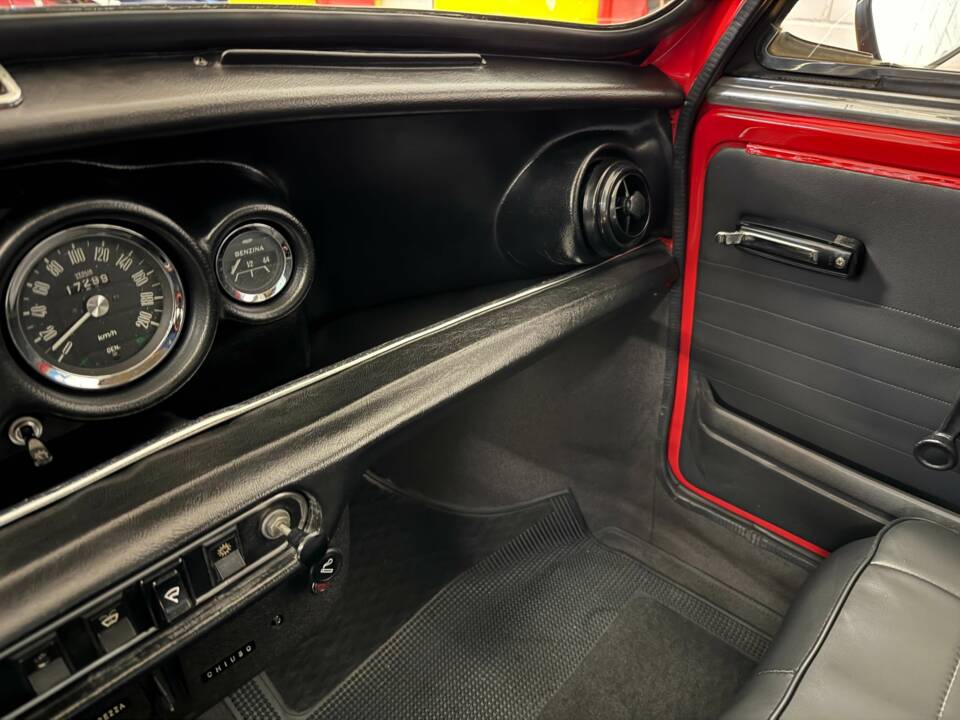 Image 13/18 de Innocenti Mini Cooper 1300 (1974)
