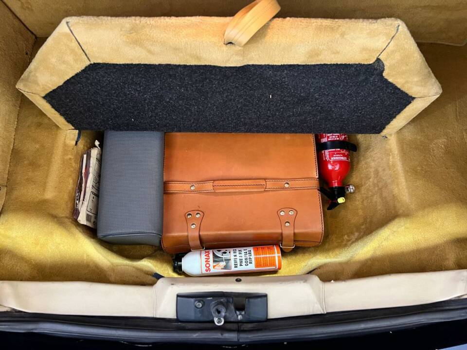 Bild 42/50 von Ferrari 456 GT (1994)