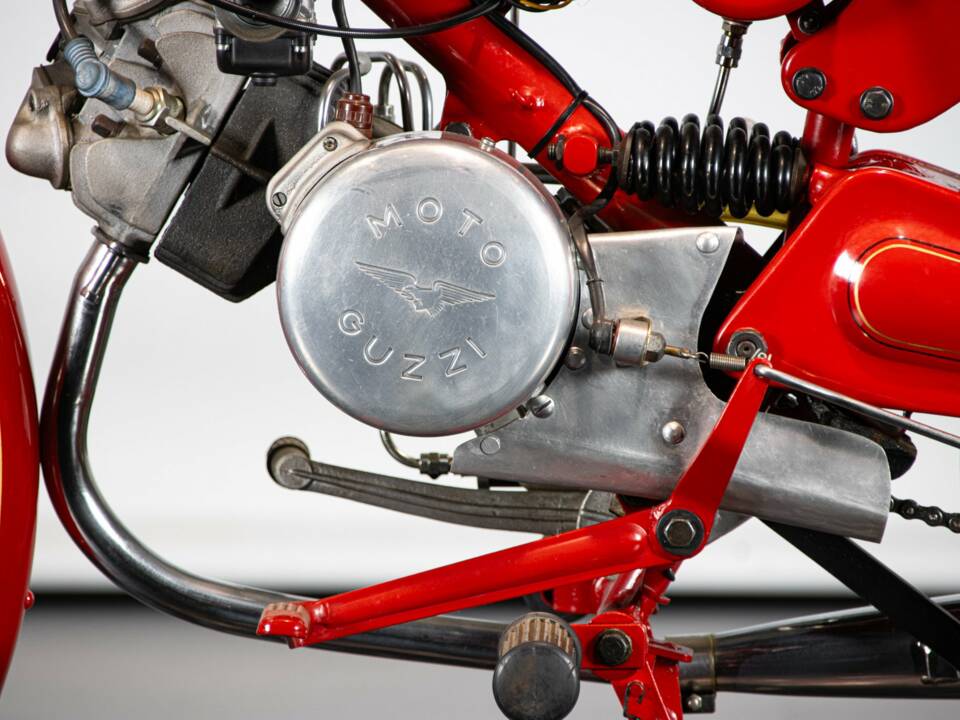Imagen 15/50 de Moto Guzzi DUMMY (1957)