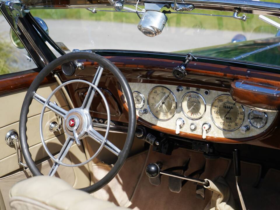 Bild 15/45 von Mercedes-Benz 540 K Cabriolet A (1937)