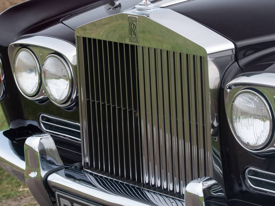 Image 12/50 of Rolls-Royce Silver Shadow I (1972)