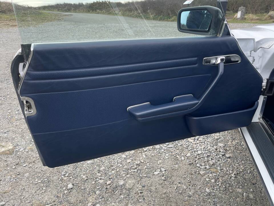 Image 11/12 of Mercedes-Benz 420 SL (1987)