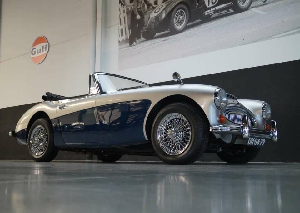 Image 2/50 de Austin-Healey 3000 Mk III (BJ8) (1965)