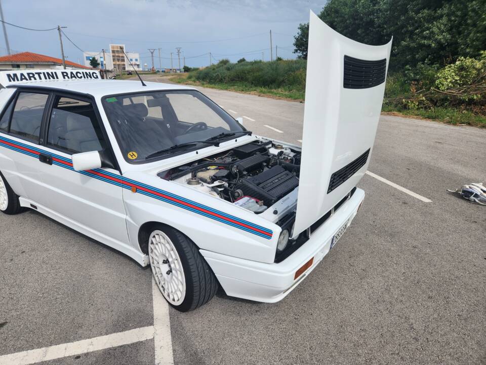 Image 12/14 of Lancia Delta HF Integrale 16V (1992)