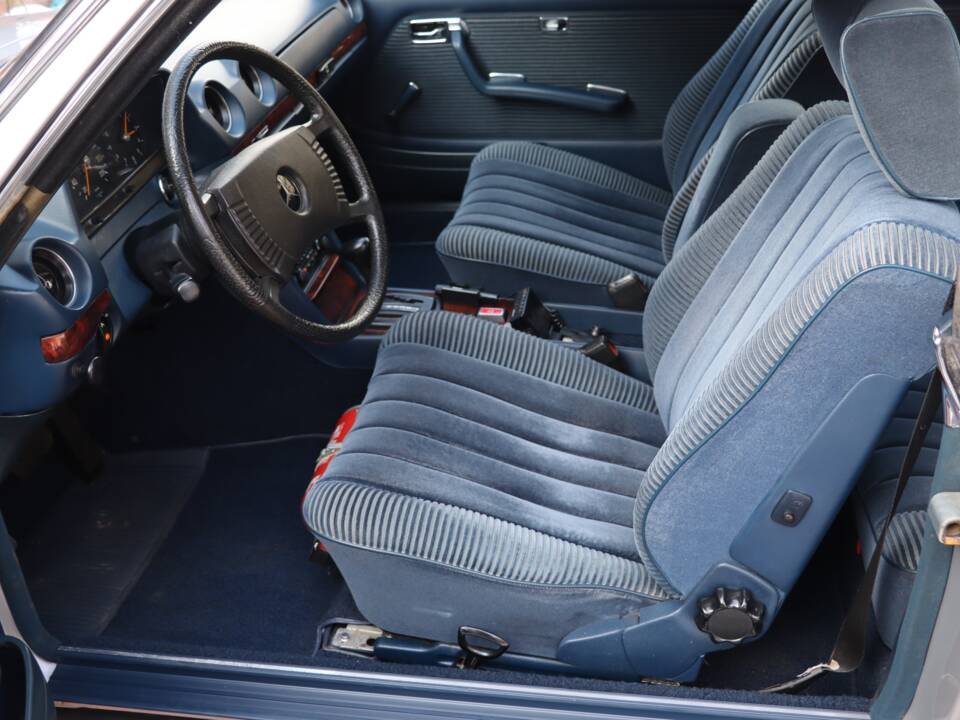 Bild 31/50 von Mercedes-Benz 280 C (1977)