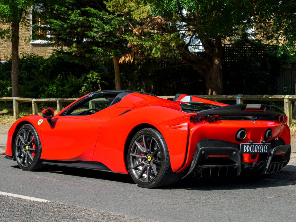 Image 4/37 of Ferrari SF90 Spider (2023)