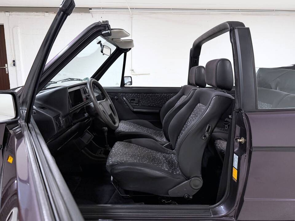 Image 14/22 of Volkswagen Golf Mk I Convertible 1.8 (1993)
