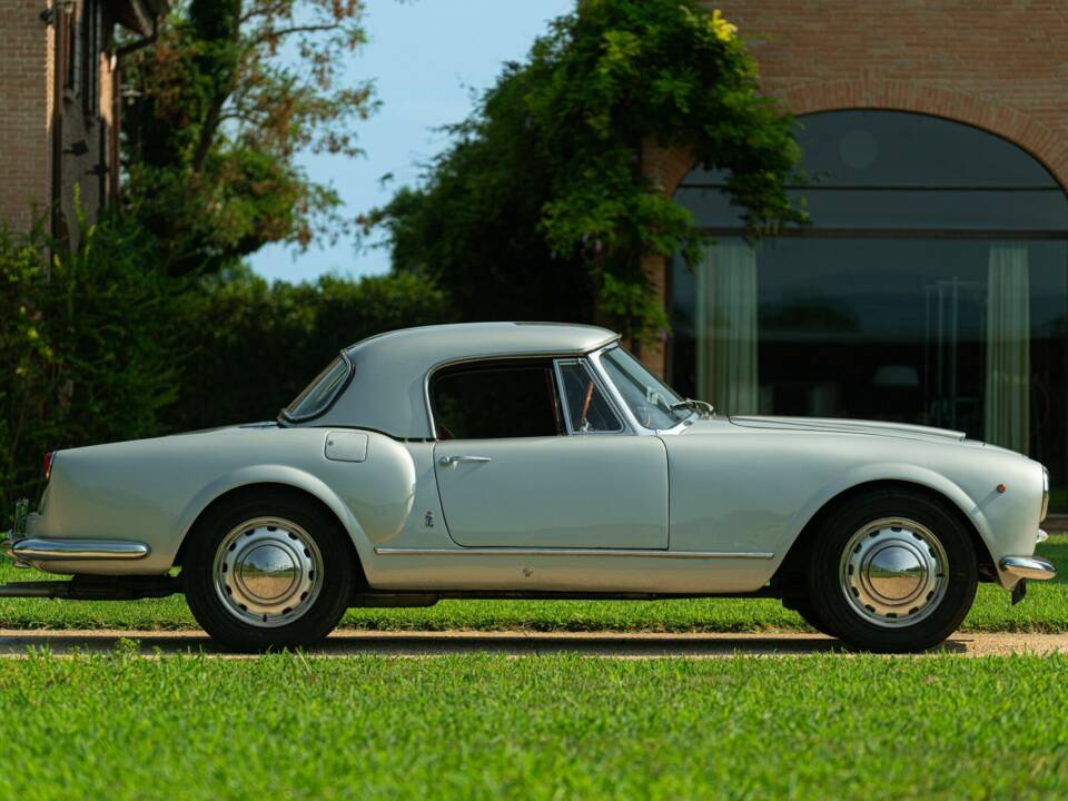 Afbeelding 11/50 van Lancia Aurelia B24 Convertible (1958)