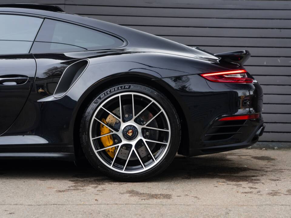 Bild 6/52 von Porsche 911 Turbo S (2017)