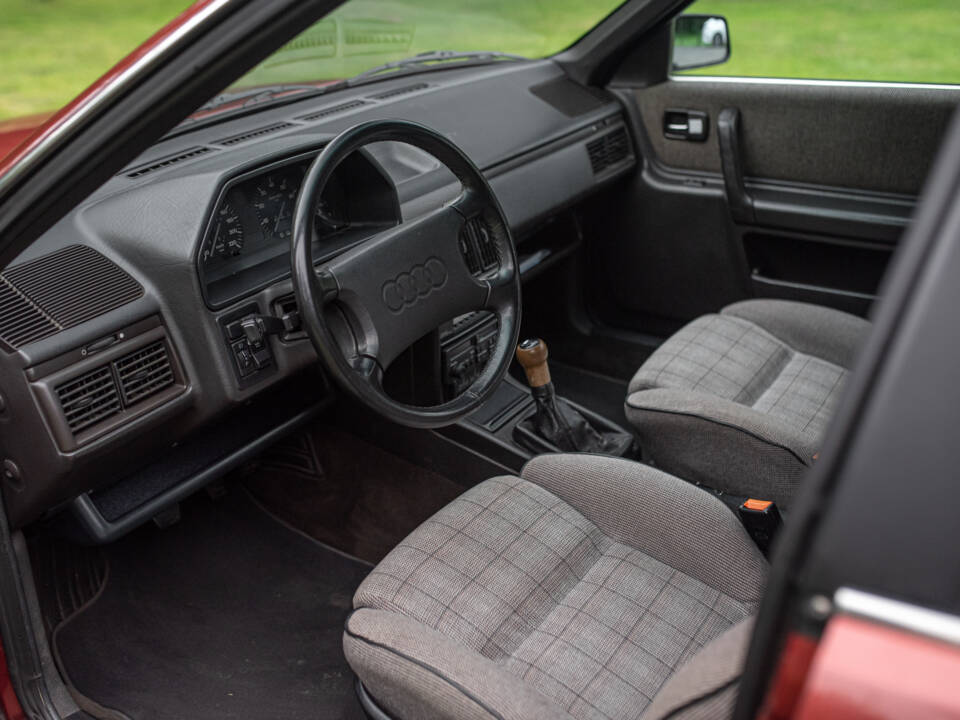 Imagen 24/45 de Audi 100 Avant 2.2 quattro (1986)