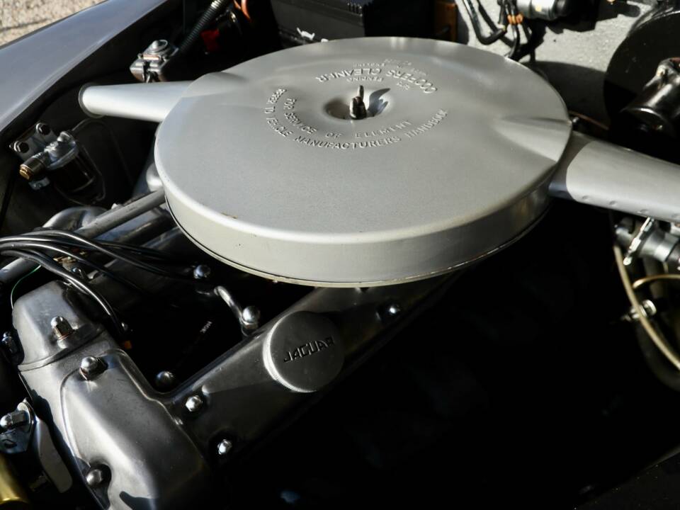 Immagine 23/50 di Jaguar Mk II 3.4 (1966)