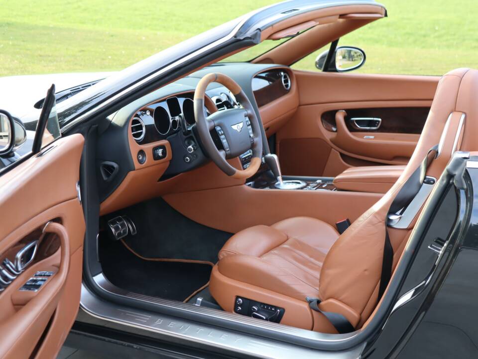 Bild 7/50 von Bentley Continental GTC (2007)
