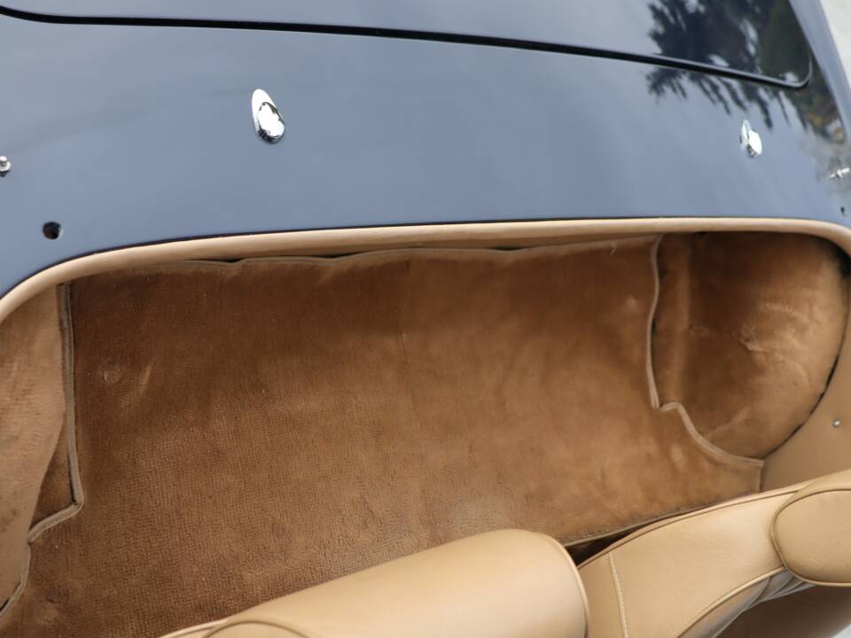 Afbeelding 24/50 van MG MGB (1973)