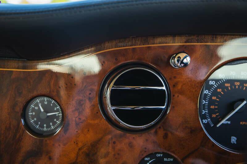 Imagen 38/50 de Rolls-Royce New Silver Dawn (1997)