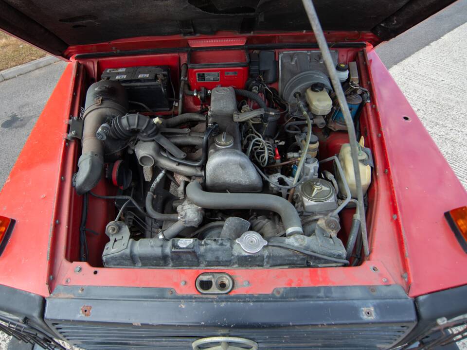 Immagine 22/42 di Mercedes-Benz 240 GD (SWB) (1979)