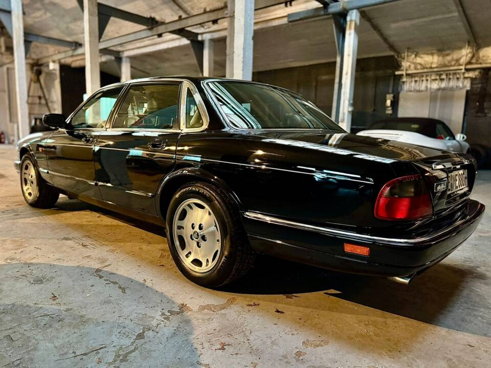 Afbeelding 3/5 van Jaguar XJ6 3.2 (1995)