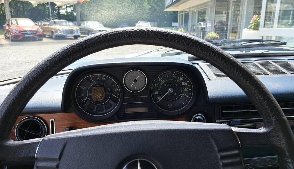 Immagine 6/18 di Mercedes-Benz 280 C (1973)