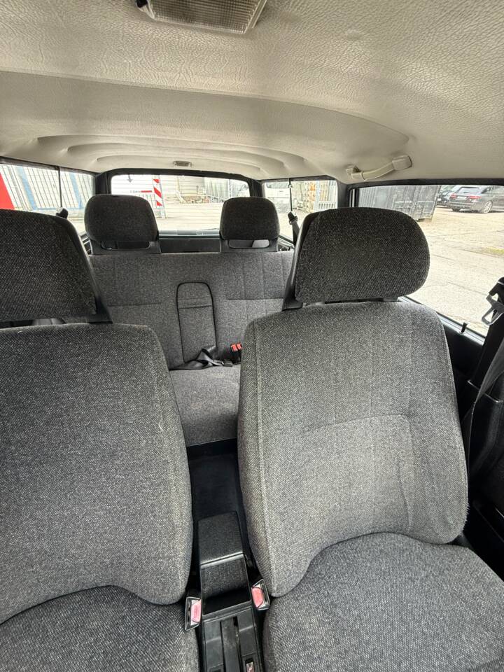 Image 38/54 of Volvo 245 GL (1990)