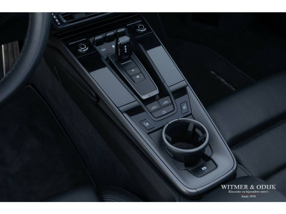 Image 11/44 of Porsche 911 Carrera (2020)