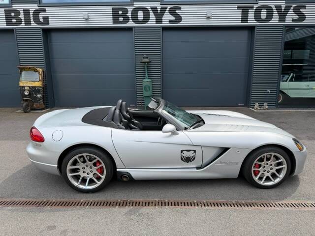 Imagen 10/27 de Dodge Viper SRT10 (2004)
