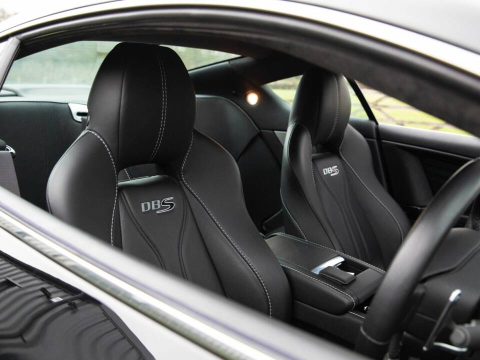 Bild 39/50 von Aston Martin DBS (2010)