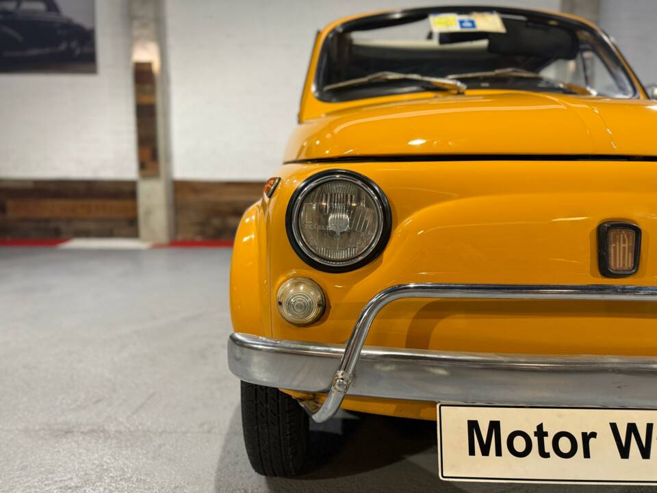Image 13/76 de FIAT 500 L (1970)