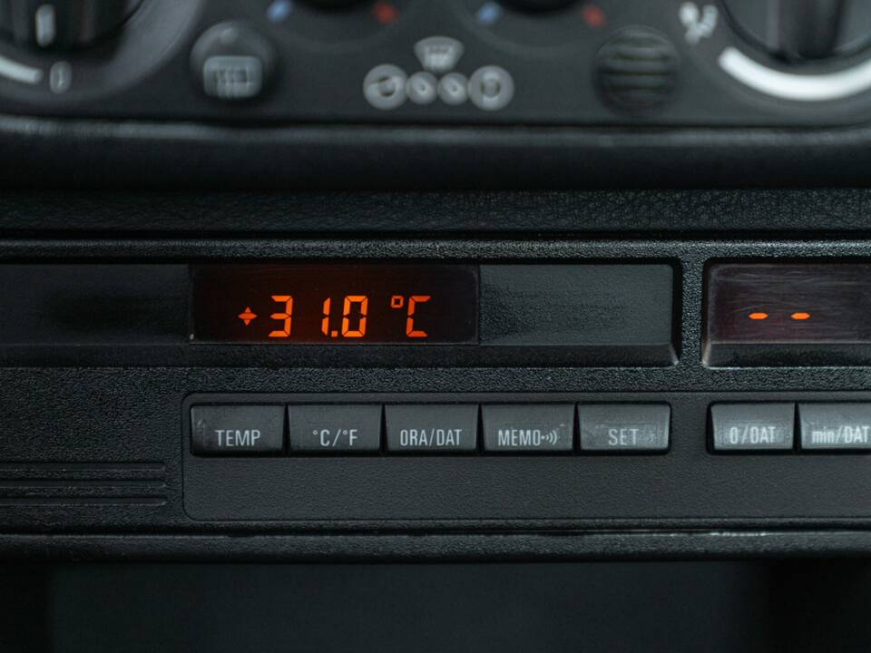 Bild 37/50 von BMW 318is "Class II" (1994)