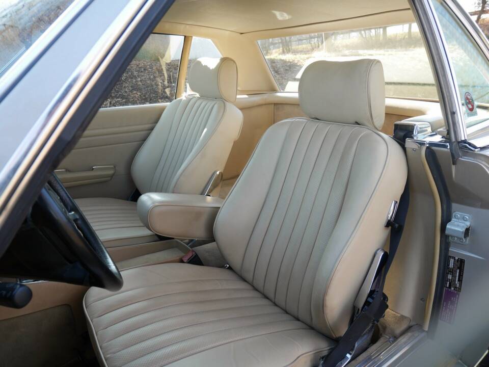Bild 16/30 von Mercedes-Benz 560 SL (1989)