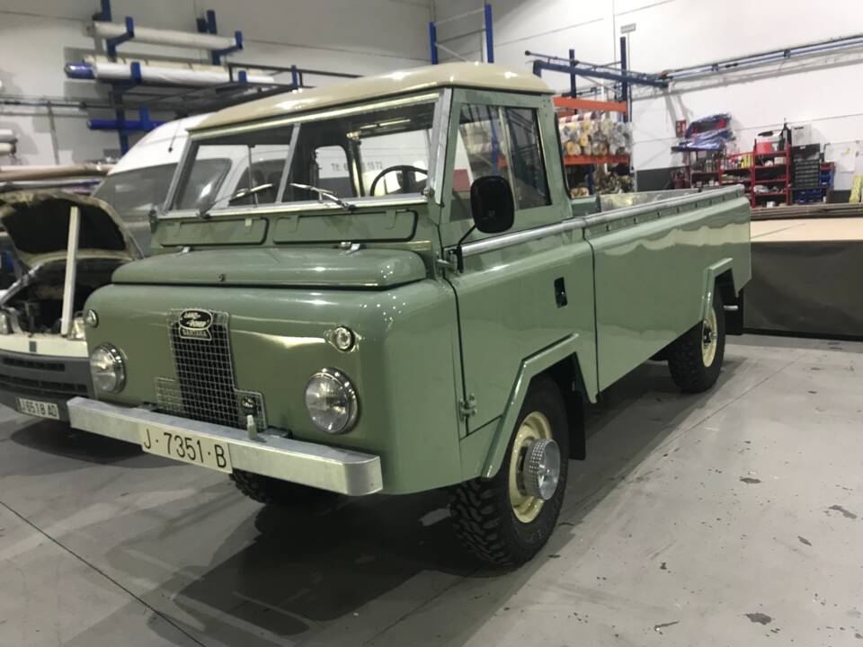 Image 1/39 of Land Rover Forward Control (1975)