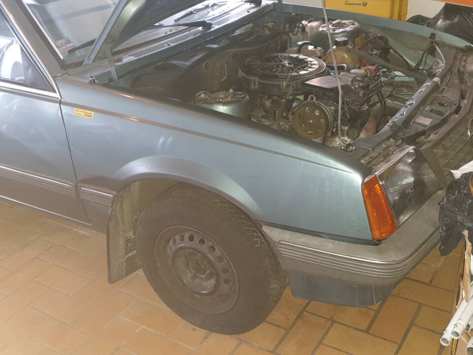 Bild 11/45 von Opel Ascona 1,6 (1985)