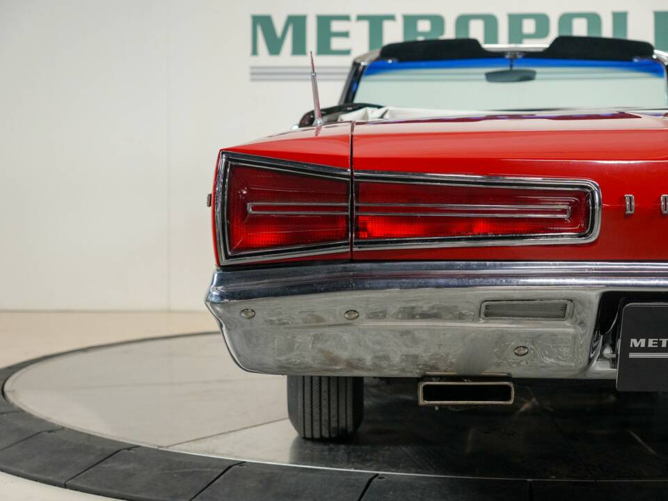 Image 22/44 of Dodge Polara (1965)