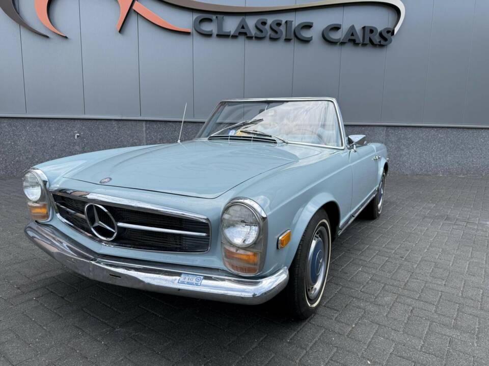 Image 2/43 de Mercedes-Benz 280 SL (1969)