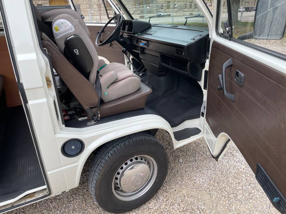 Imagen 35/40 de Volkswagen T3 Kombi 2.0 (1981)