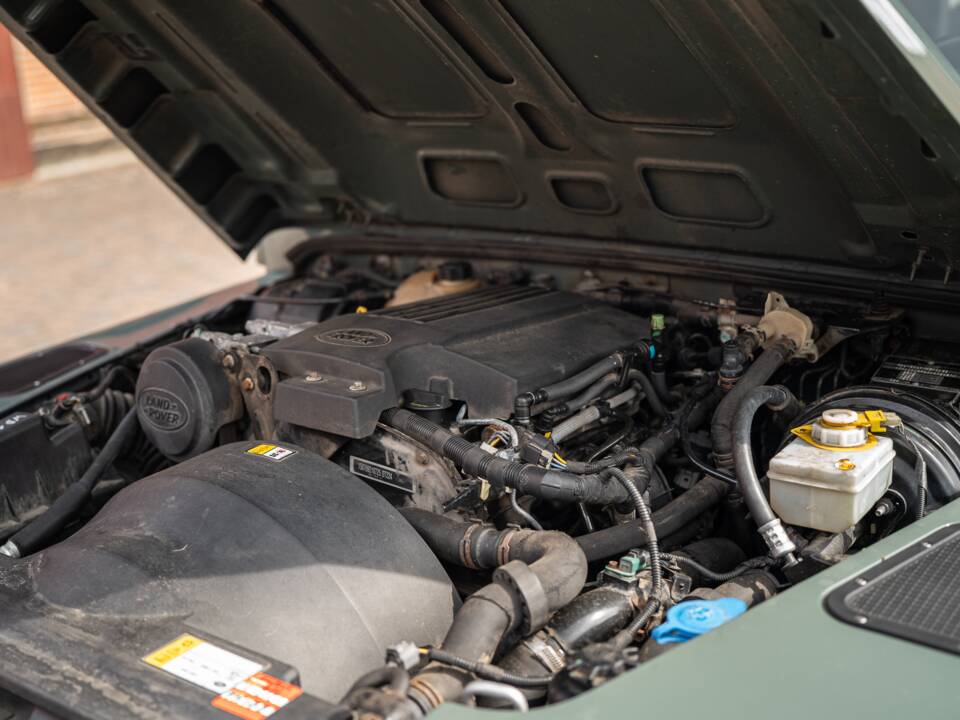 Image 8/42 of Land Rover Defender 90 (2015)