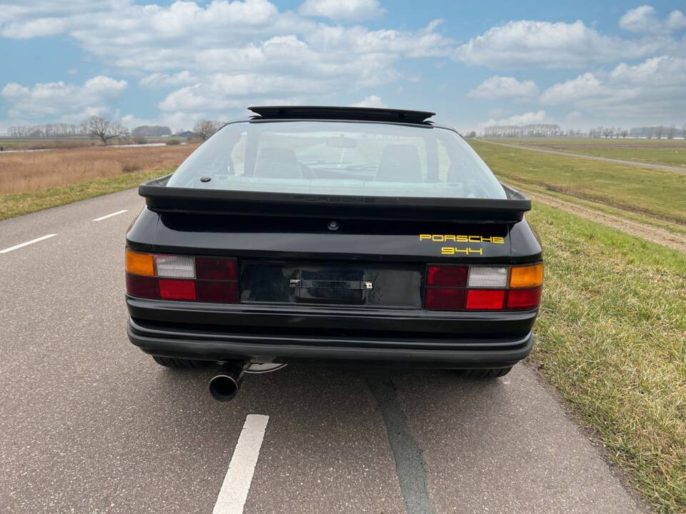 Immagine 7/8 di Porsche 944 S2 (1987)