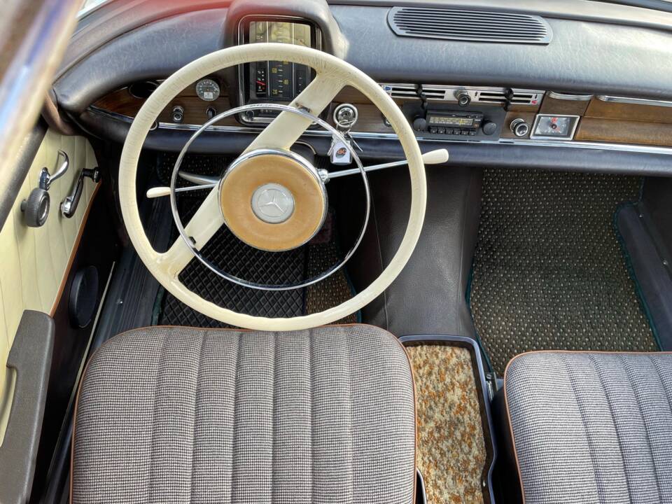 Image 6/16 de Mercedes-Benz 220 b (1964)