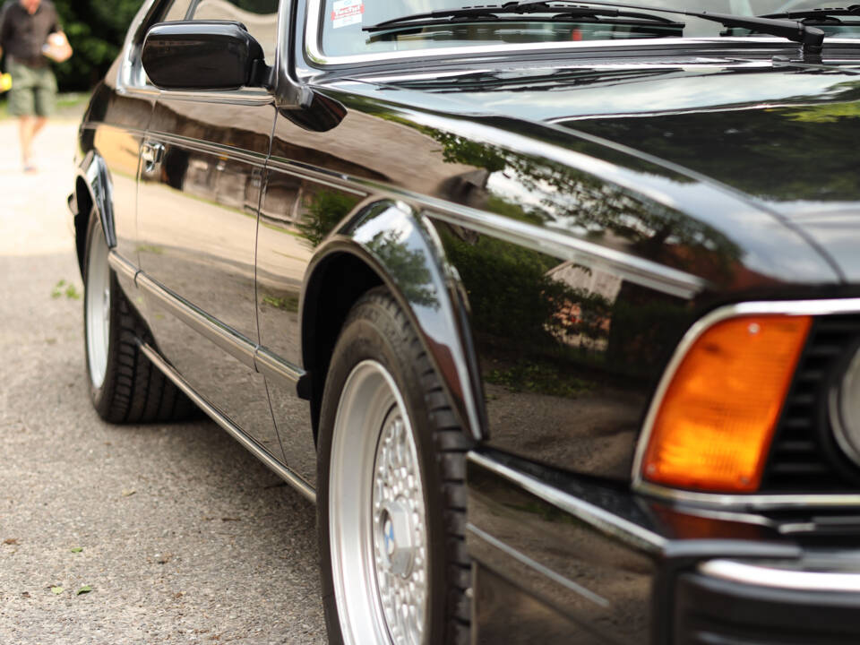 Image 72/99 of BMW M 635 CSi (1988)