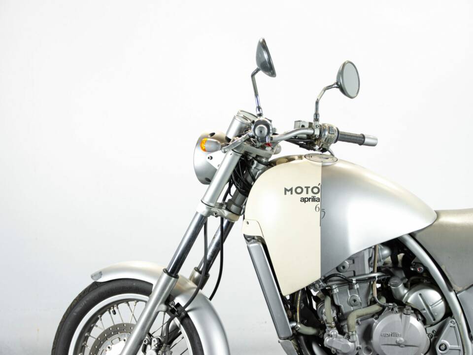 Bild 26/50 von Aprilia Moto 6.5 (2000)