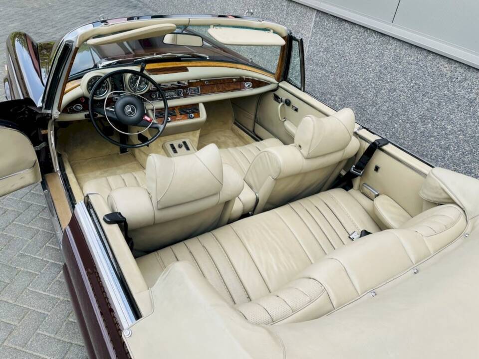 Bild 22/38 von Mercedes-Benz 280 SE (1971)