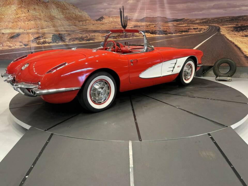 Image 23/50 of Chevrolet Corvette (1959)