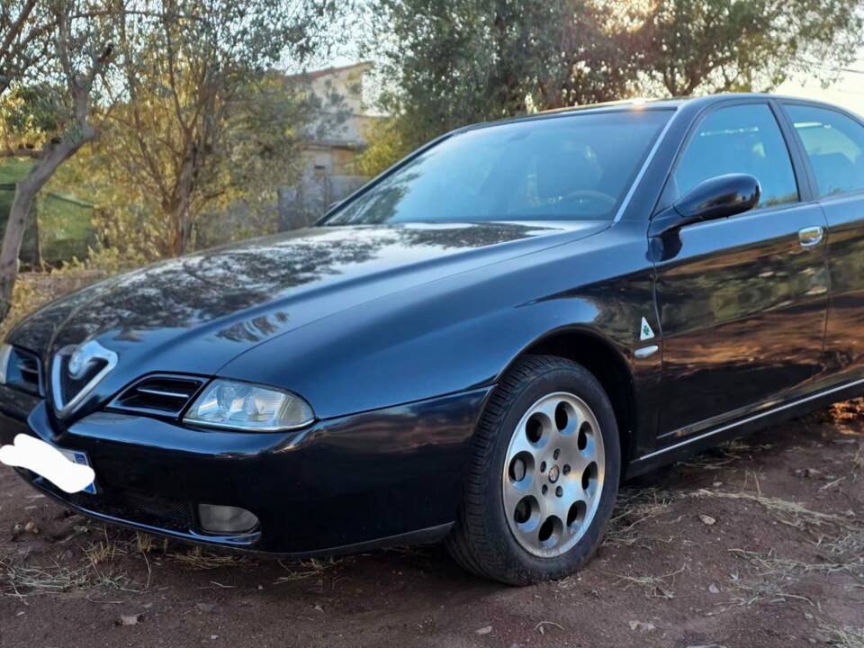 Image 12/50 de Alfa Romeo 166 2.5i V6 24V (2001)