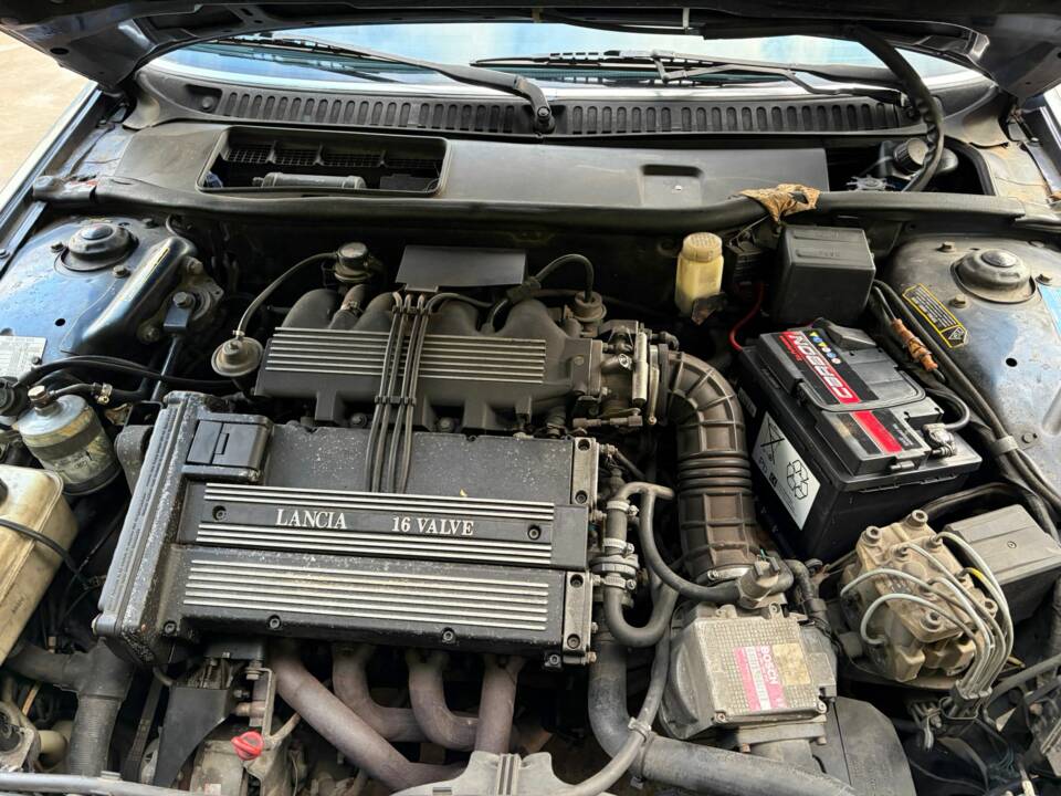 Image 19/20 of Lancia Thema Station Wagon 16V (1992)