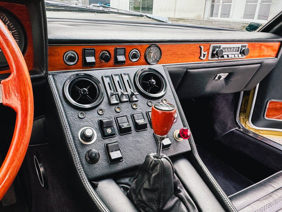 Bild 37/78 von Lamborghini Espada 400 GT (1972)