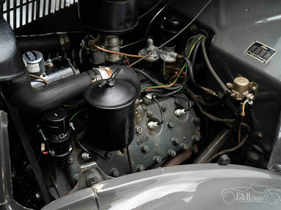 Image 18/19 of Ford V8 (1936)