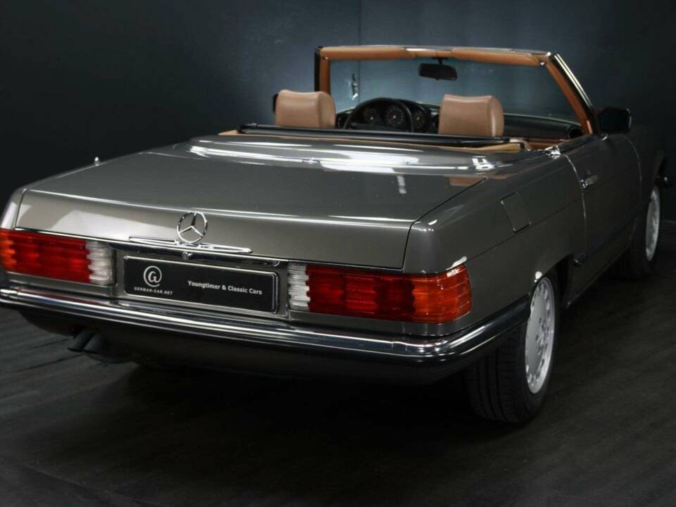Image 2/50 de Mercedes-Benz 420 SL (1987)