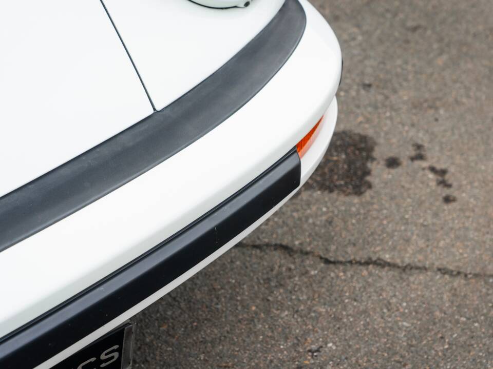 Bild 44/48 von Porsche 911 Speedster 3.2 (1989)