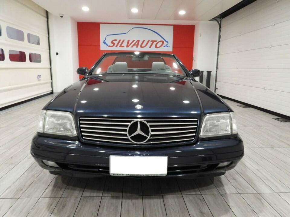 Image 2/15 of Mercedes-Benz SL 320 (2001)