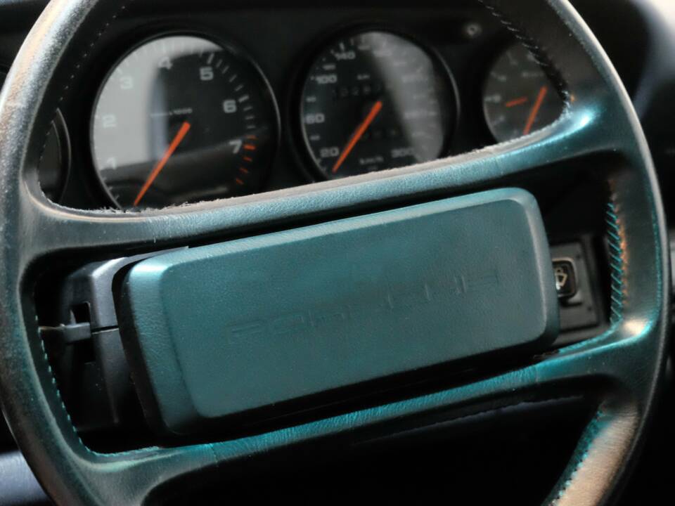 Imagen 5/26 de Porsche 911 Carrera 4 (1992)