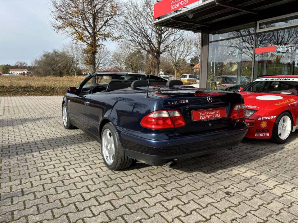 Afbeelding 5/34 van Mercedes-Benz CLK 320 (1999)